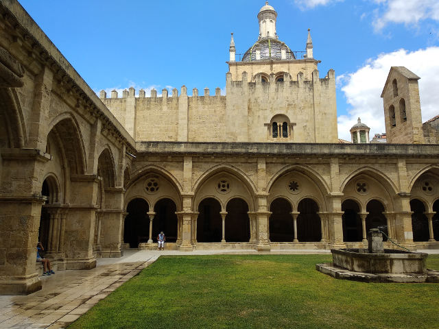 que ver en Coimbra en 1 dia - Catedral Vieja - Claustro